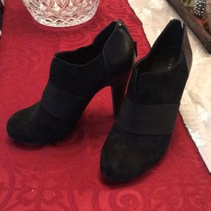 Gianni Bini Black Suede and Leather Booties Size 8